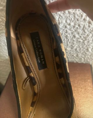 Zapatos tacón pelo animal print Zara