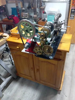 Torno antiguo de sobremesa