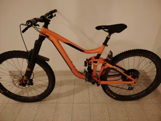 Bicicleta Giant Reign 2019