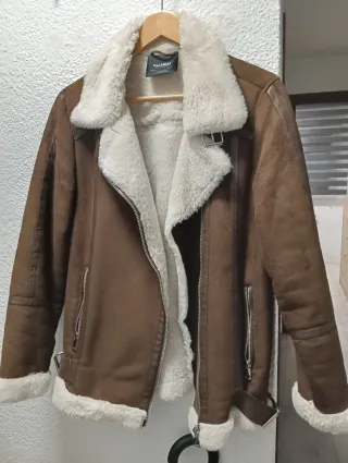 Chaqueta Pull&Bear efecto ante forrada