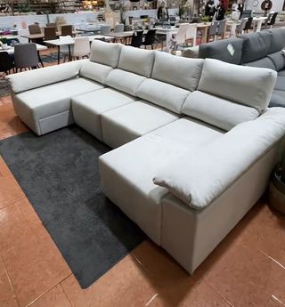 Sofá chaise longue con arcón