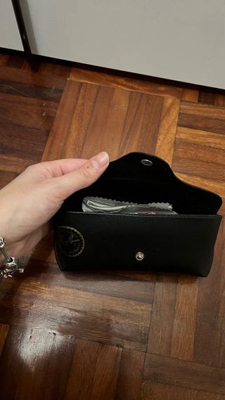 Gafas de sol Ray-Ban doradas y rosas