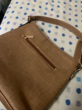 Bolso bandolera marrón y dorado