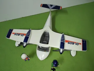 Hidroavión Playmobil con figuras
