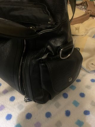 Bolso negro de piel