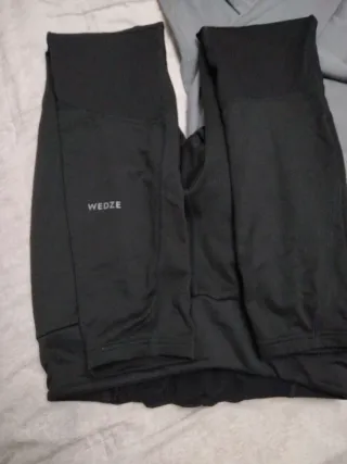 Ropa térmica Decathlon , camiseta y pantalón