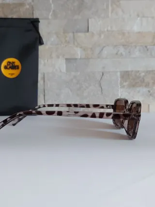 Occhiali da sole fantasia leopardata grigia