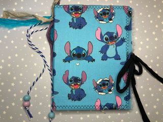 Libreta Stitch y 2 bolígrafos decorados