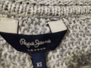 Conjunto vaquero y jersey gris.t.xs