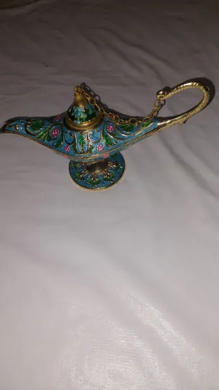 Lámpara de latón decorativa