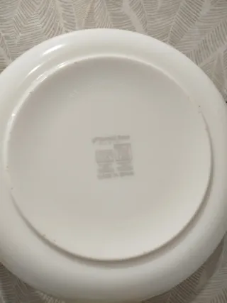 Juego de platos de cerámica azul y blanco