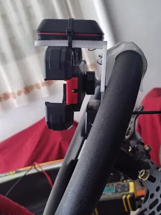 Soporte de móvil y Racebox para volantes de kart
