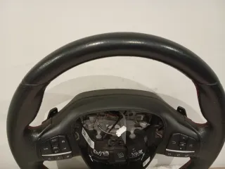 Volante Ford Focus MK4 ST-Line con levas