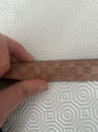 Cintura Gucci pelle nera con catena e medaglione