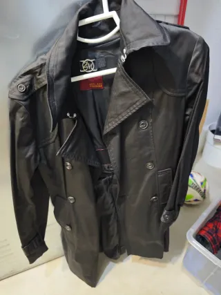 Gabardina negra hombre