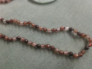 Collar de jade con colgante