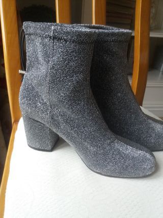 Botines La Strada plateados talla 40