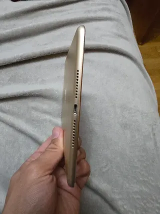 Apple iPad Mini 4 dorado