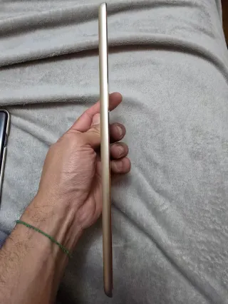 Apple iPad Mini 4 dorado