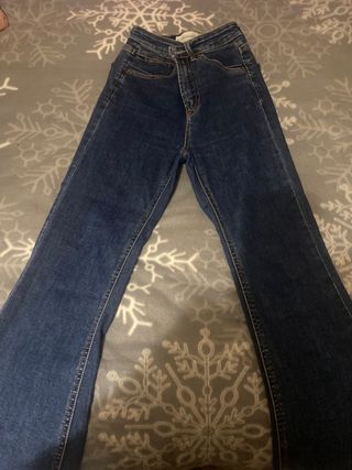 Pantalón vaquero azul Stradivarius