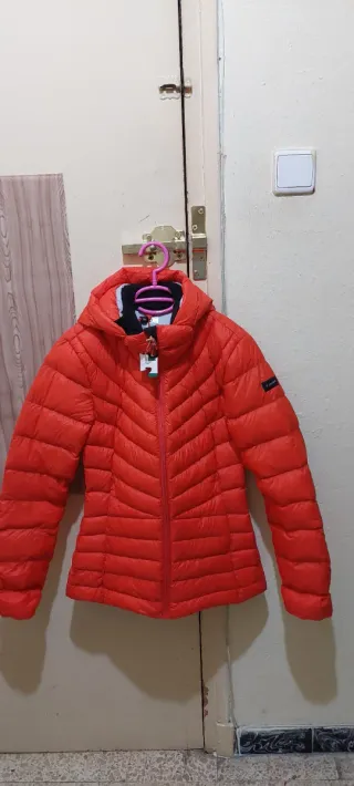 Chaqueta de mujer nueva a estrenar de gra calidad