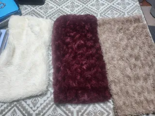 Bufanda beige , marrón y burdeos.