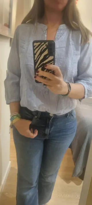 Camisa azul de manga 3/4