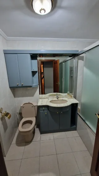 Mueble baño con espejo y armario