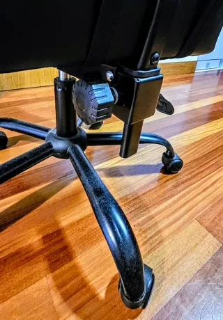 Silla Gamer Fort Xiamen Roja y negra