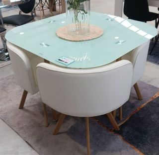 Mesa Comedor Cristal y 4 Sillas NUEVO