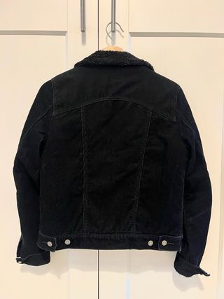 Cazadora pana negra con forro borreguito