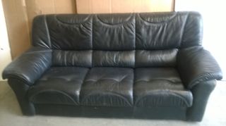 EXTRAORDINARIO SOFÁ de cuero negro 3 CUERPOS
