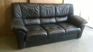 EXTRAORDINARIO SOFÁ de cuero negro 3 CUERPOS