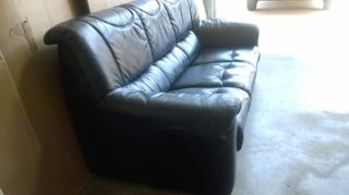 EXTRAORDINARIO SOFÁ de cuero negro 3 CUERPOS