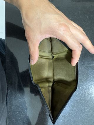 Billetera marca Guess Negra