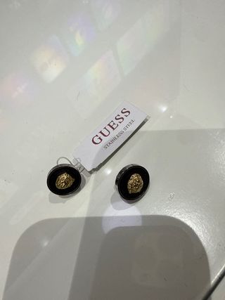 Pendientes Guess Negro y Dorado