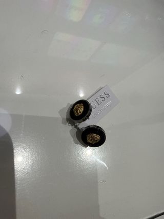 Pendientes Guess Negro y Dorado