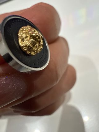 Pendientes Guess Negro y Dorado