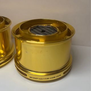 Bobinas de pesca Rely doradas