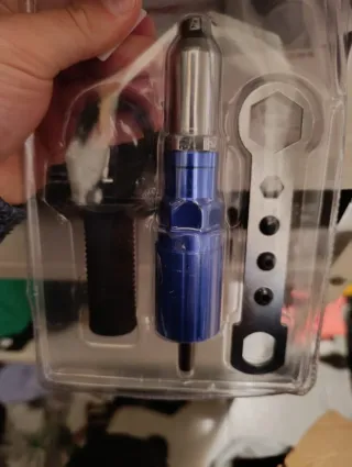 Adaptador remachador para taladro