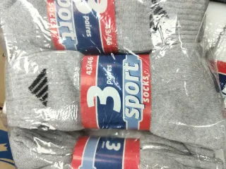 Calcetines hombre grises y blancos