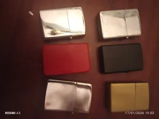 Collezione di accendini vintage