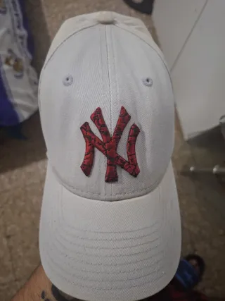 Gorra New York Yankees Beige
