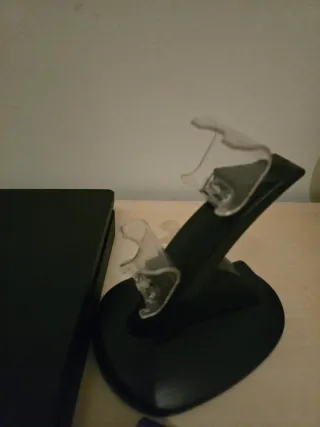 PS4 Slim 1Tb + 2 Mandos + Juegos