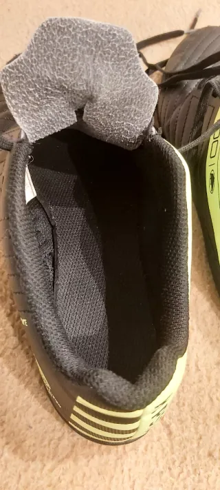 Scarpe da calcio nere per bambini