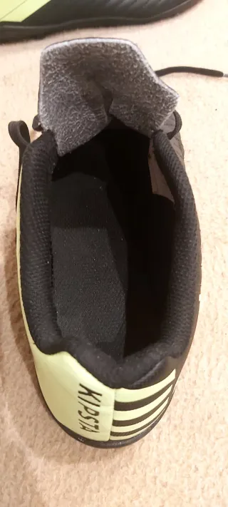 Scarpe da calcio nere per bambini