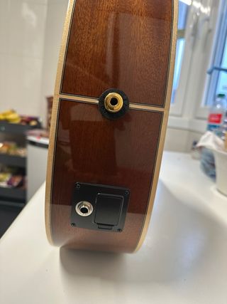 Guitarra Acústica Harley Benton Sunburst