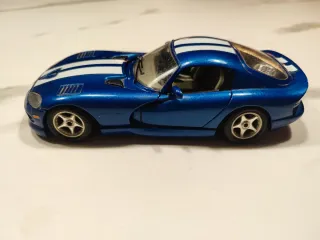 Dodge Viper GTS Coupé escala 1:24 – Bburago