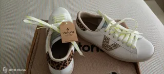 Zapatillas Victoria Blancas Glitter y Animal Print