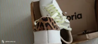 Zapatillas Victoria Blancas Glitter y Animal Print